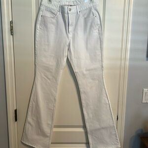 NWT White House, Black market, the sculpt skinny flare, white jean